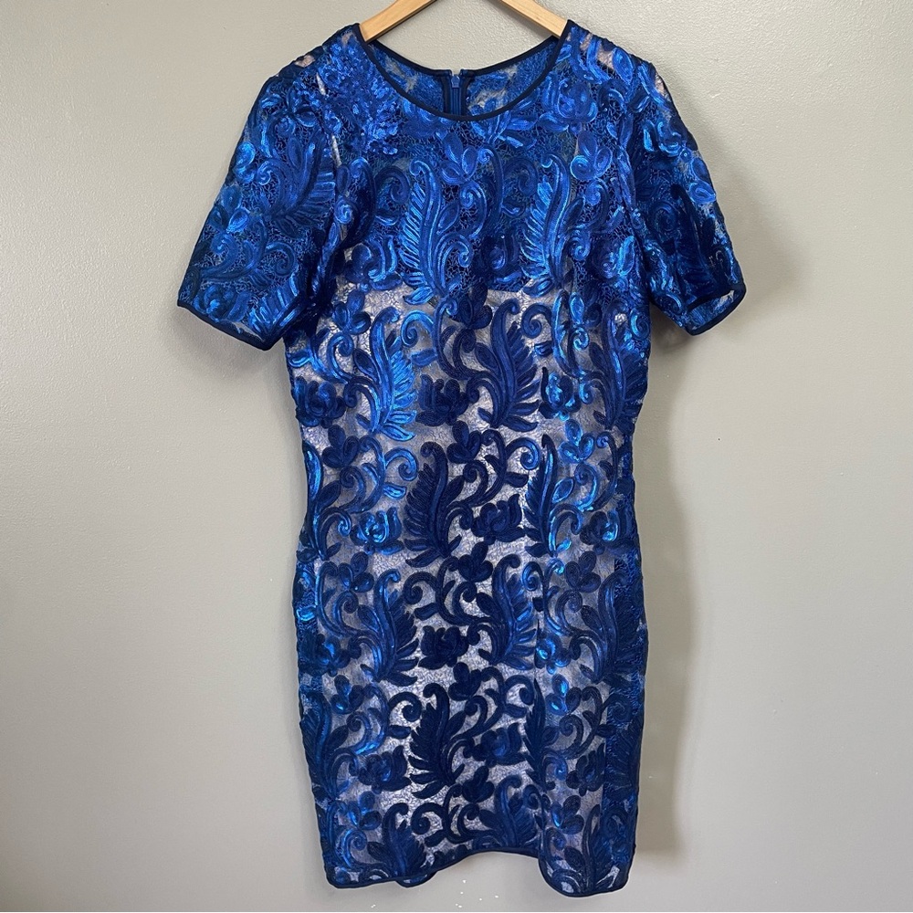 Belle Badgley Mischka size 12 Navy Blue Sequin Floral Cocktail Party Dress